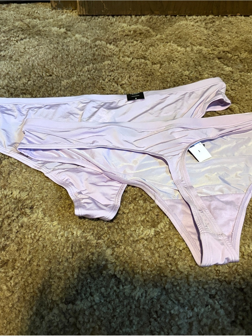 SECOND SKIN MID RISE THONG PANTY
LAVENDULA